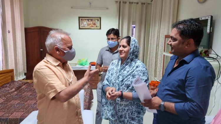 महापौर ने की मुख्य सचिव निरंजन आर्य से मुलाकात*