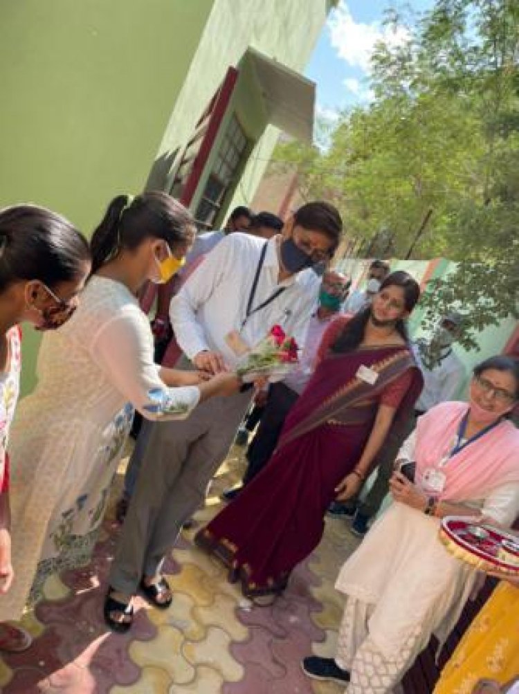 शासन सचिव डॉ.समित शर्मा ने किया नारी निकेतन का निरीक्षण