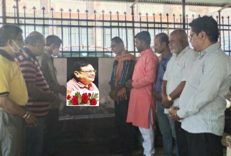 यूनाइटेड इंडियन जर्नलिस्ट एसोसिएशन द्वारा  "मधु तलवार" को दी गई श्रद्धांजलि