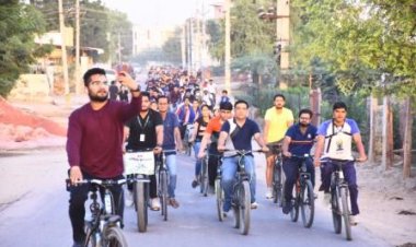 विजय दिरानी ने करवाया - ‘साइकिल विथ यूथ‘