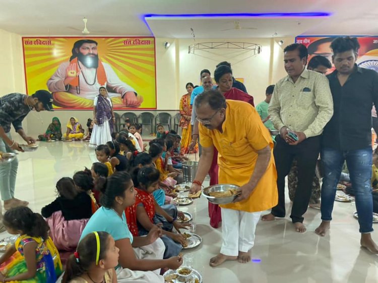 महानवमी के शुभ अवसर देवनानी ने किया 151 कन्याओ का पूजन