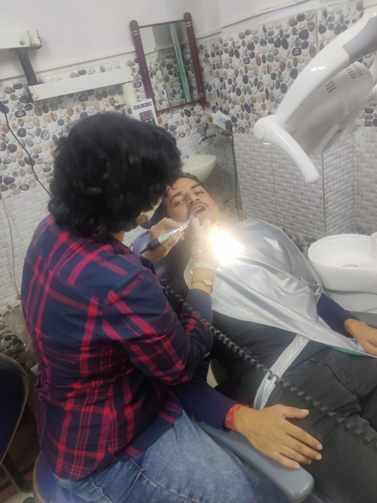 दिल्ली में डॉ बालानी डेंटल क्लिनिक का शुभारंभ