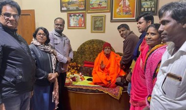 महामंडलेश्वर स्वामी हंसराम उदासीन का काशी विश्वनाथ धाम  कॉरिडोर के उद्घाटन से लौटने पर  भव्य स्वागत