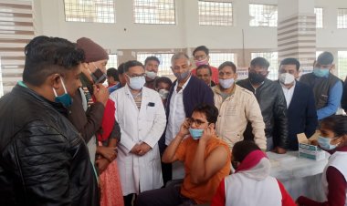 सिन्धुधाम में लगा मेगा वैक्सीनेशन कैंप