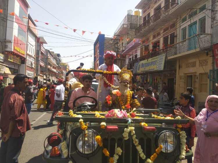 भगवान झूलेलाल जन्मोत्सव पर निकली भव्य शोभा यात्रा