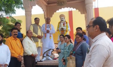 विद्यार्थियों को शिक्षा के साथ संस्कारों का ज्ञान हो-संत डा युधिष्ठिर लाल