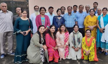 सिन्धी शायर नारायण श्याम के 100वें जन्मोत्सव को समर्पित  मासिक अदबी गोष्ठी आयोजित