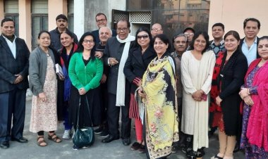 मासिक अदबी गोष्ठी नवोदित रचनाकारों के लिये एक अवसर है - इकराम