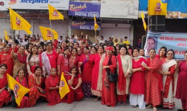 सिन्धी भजनों और गीतों पर  प्रभात फेरी  में सभी झूमे,सर्किल  आज करेगा शोभायात्रा का स्वागत