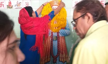 संतो की शिक्षा अनुसरण से ही समाज में प्रगति संभव