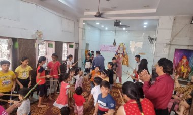 डांडिया नृत्य (सिंधी छैज) एवं सिंधी खेलों की  जानकारी से रूबरू हुए बच्चे