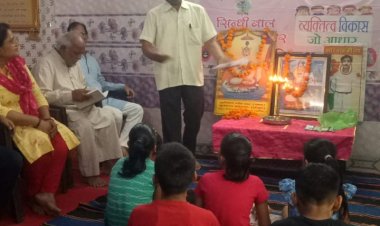 कैसे करे अभिवादन-जाना बच्चों ने सिन्धी गुरु सुरेश खेसवानी से