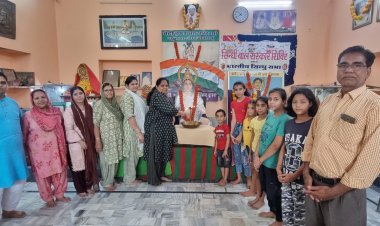 बाल संस्कार शिविर -आश्चर्य में डूबे बच्चे