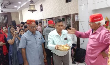 चंद्र दर्शन पर  झूलेलालजी की शान मे अमर लाल लोक गायन् बहराना मंडली  द्वारा रथखाना मंदिर मे भव्य भजन संगीत कार्यक्रम