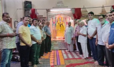 अमर शहीद संत कन्वर राम की पुण्यतिथि पर बीकानेर सिन्धी समाज ने  माल्यार्पण व दीप जला कर श्रद्धासुमन अर्पित किये