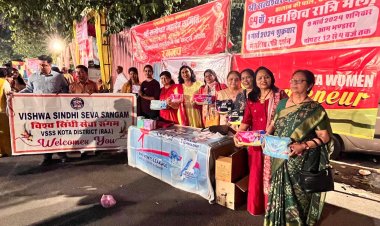 महिला दिवस पर सेनेटरी पैड्स की बताई उपियोगिता व दिए निशुल्क